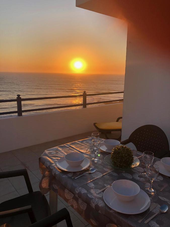 Cliff House Next To Beach Ерісейра Екстер'єр фото